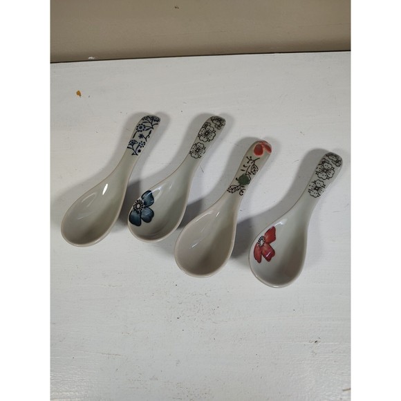 Asian Soup Spoons, Floral Design, Ramen Spoons, Perfect Depth, Lot of 4 - Picture 3 of 11